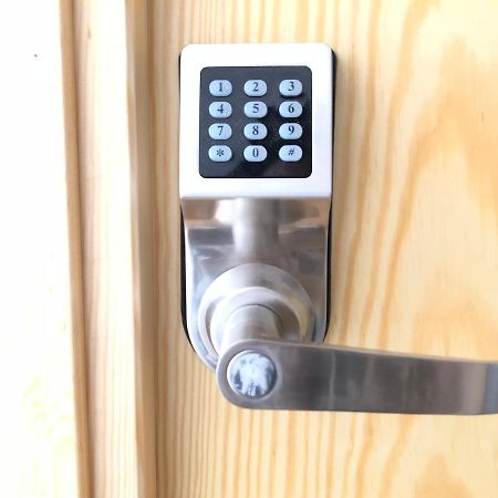Nanit Rooms Ibiza Hostal Санта Еулалия дел Рио Екстериор снимка