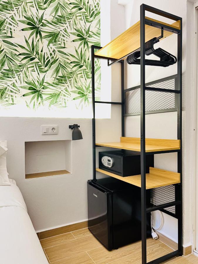 Nanit Rooms Ibiza Hostal Санта Еулалия дел Рио Екстериор снимка