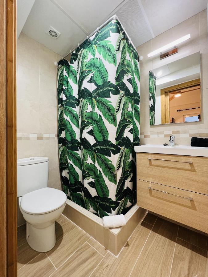 Nanit Rooms Ibiza Hostal Санта Еулалия дел Рио Екстериор снимка