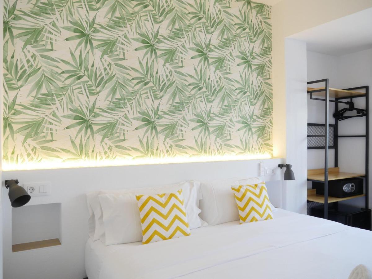Nanit Rooms Ibiza Hostal Санта Еулалия дел Рио Стая снимка